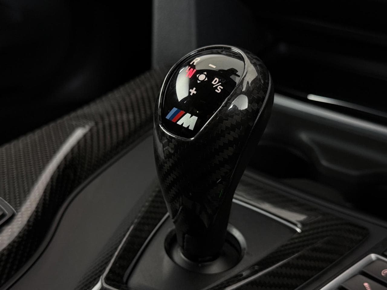 BMW 4 Series thumbnail Interior Front