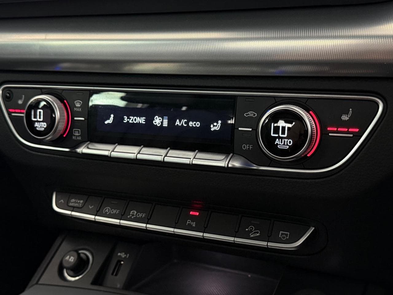 AUDI Q5 thumbnail Misc Controls