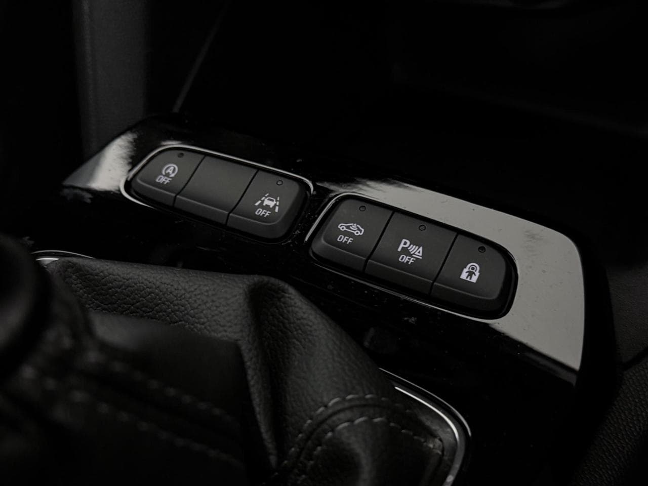 VAUXHALL Mokka thumbnail Misc Controls