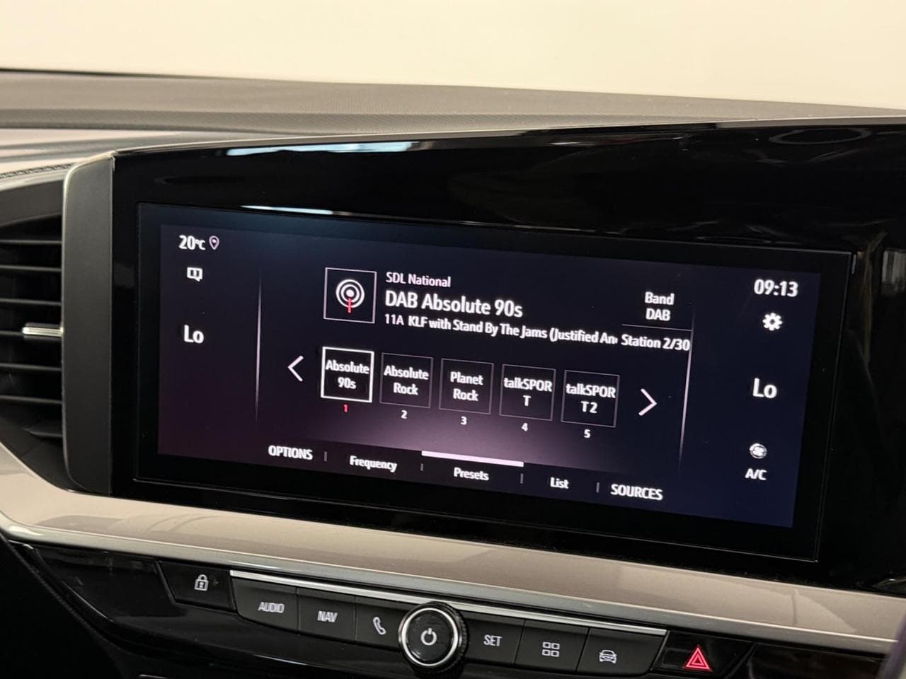 VAUXHALL Mokka thumbnail Infotainment System