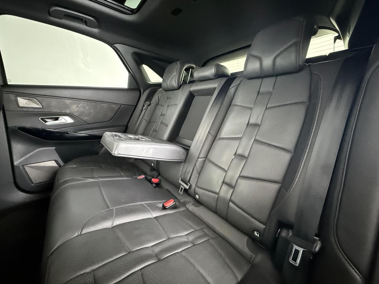 DS 7 Crossback thumbnail Seats Rear
