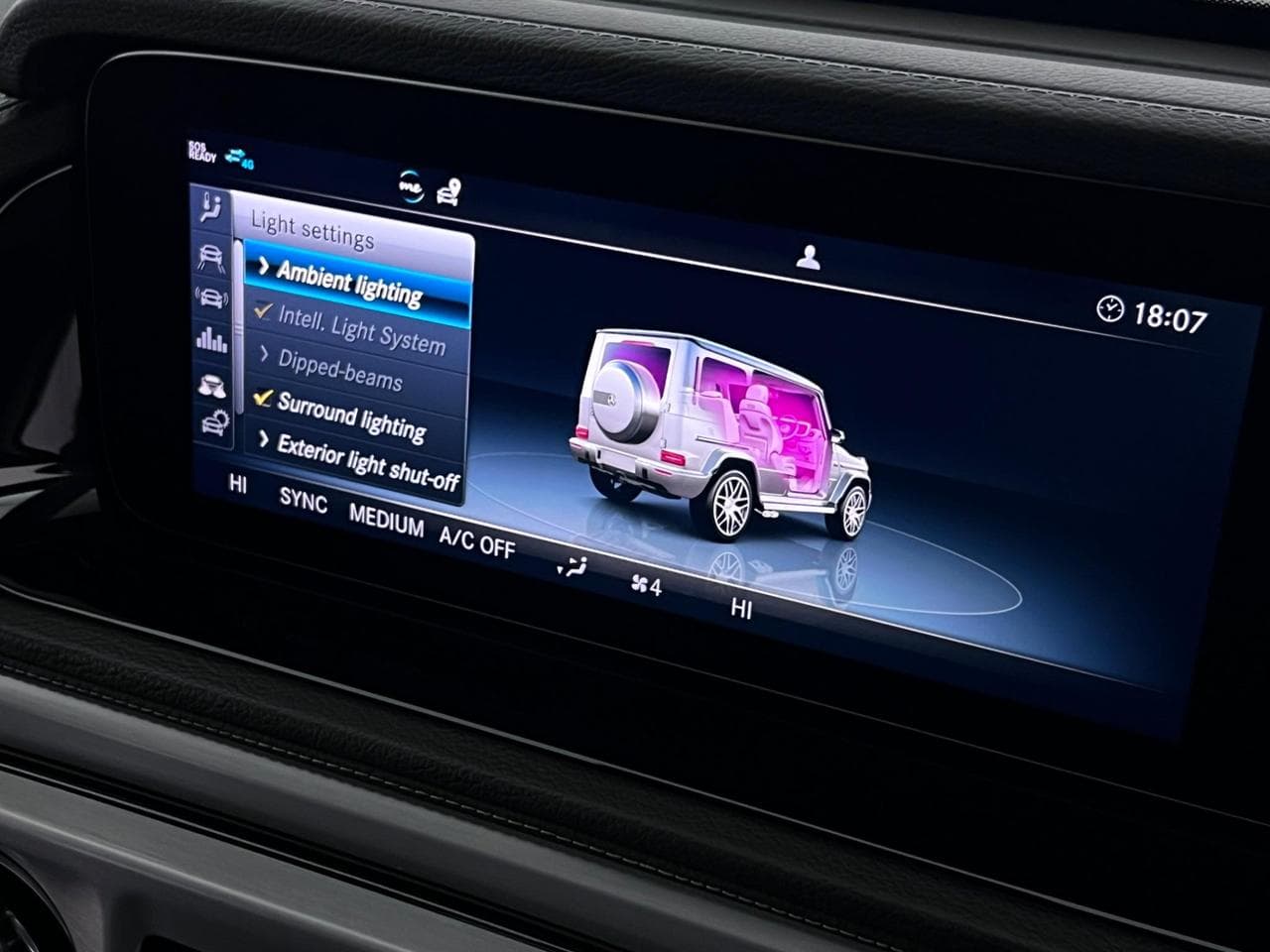 MERCEDES-BENZ G-Class thumbnail Infotainment System