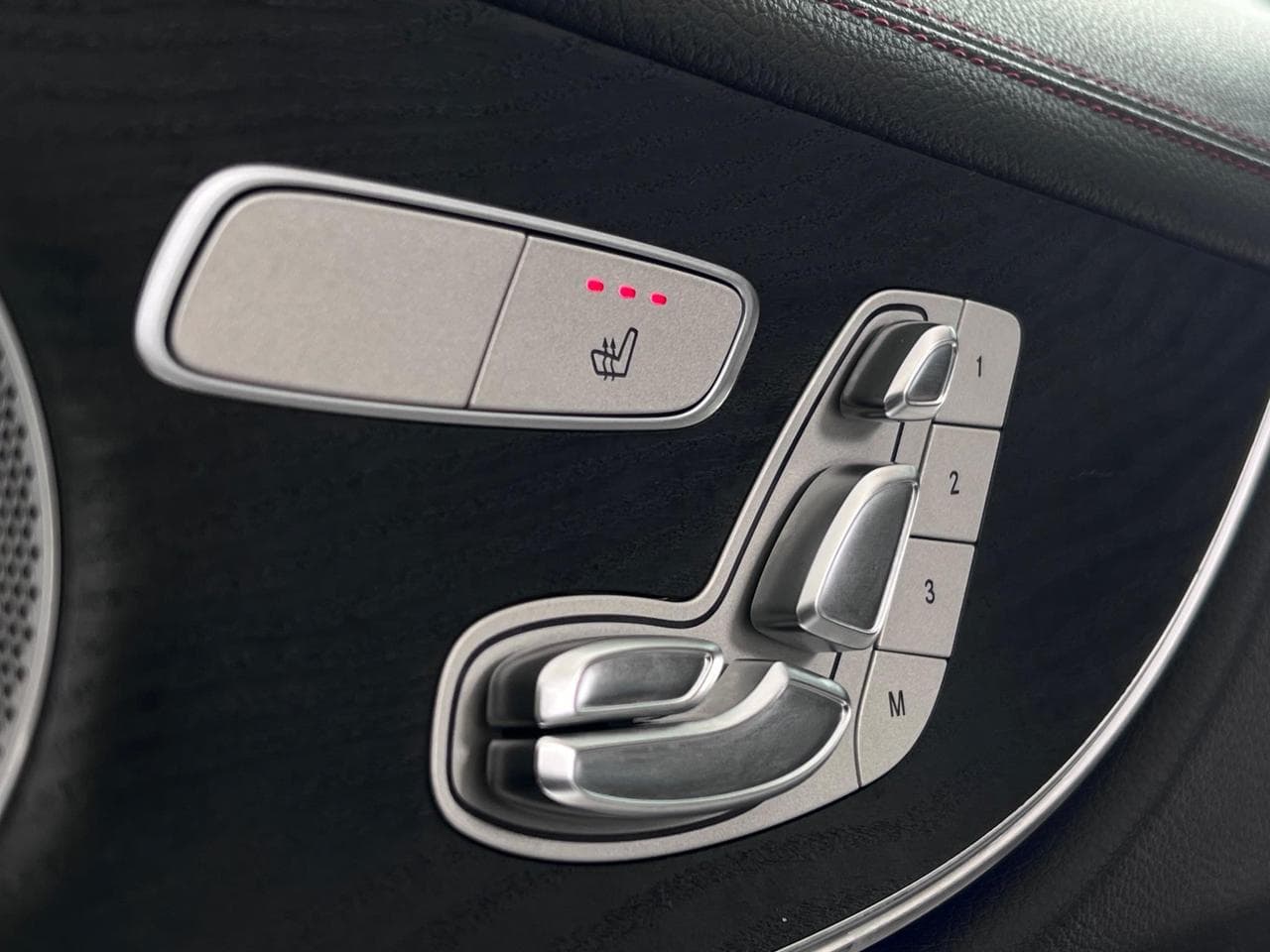 MERCEDES-BENZ E-Class thumbnail Misc Controls