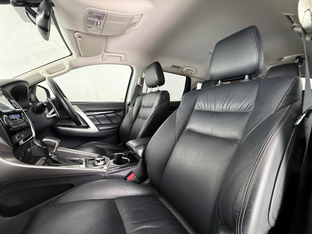 MITSUBISHI Shogun Sport thumbnail Seat Front Passenger