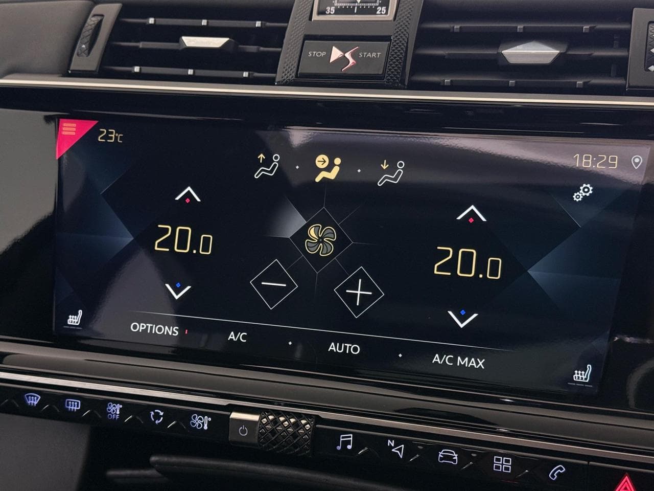 DS 7 Crossback thumbnail Infotainment System