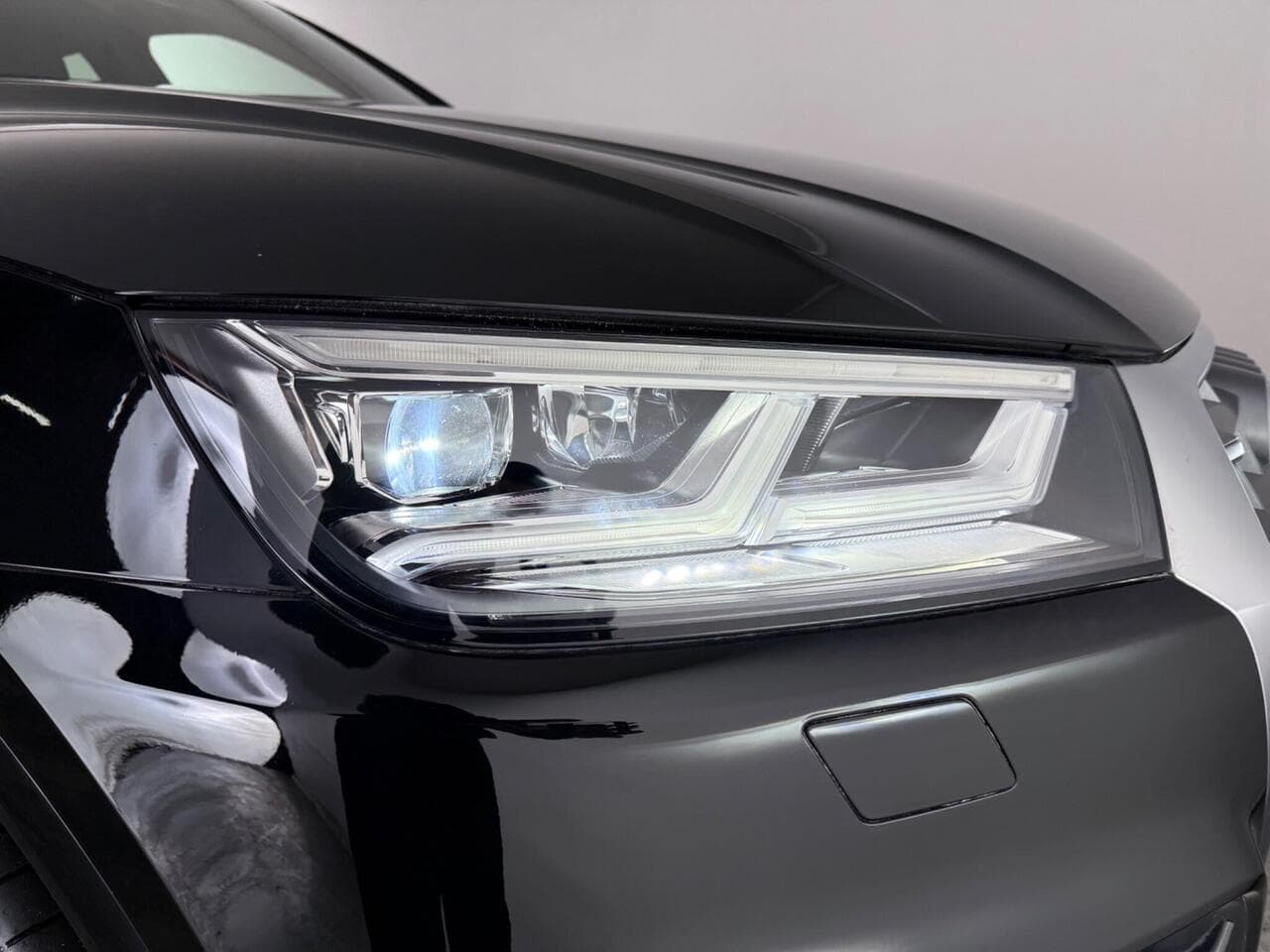 AUDI Q5 thumbnail Lights Front