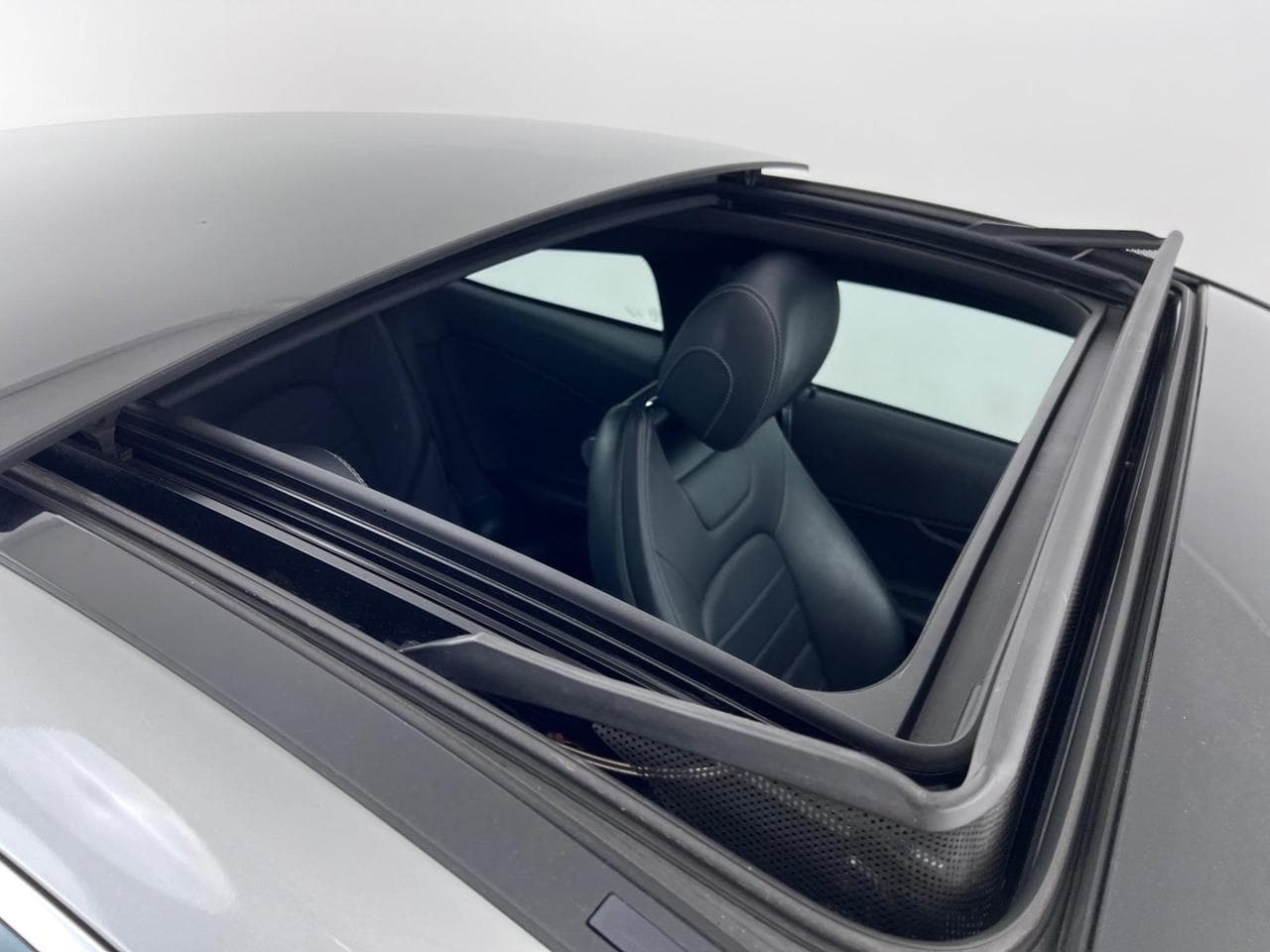 MERCEDES-BENZ C-Class thumbnail Seats Rear