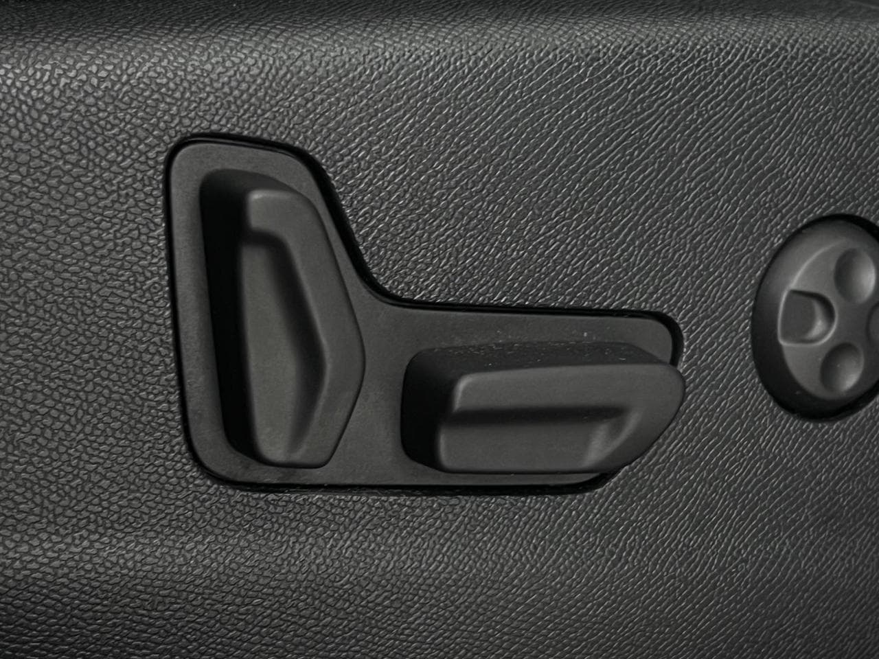 DS 7 Crossback thumbnail Misc Controls