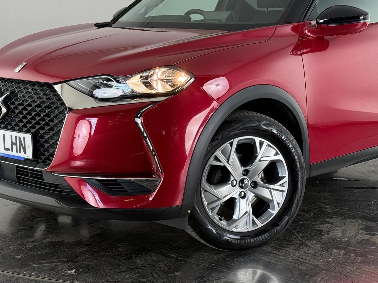DS 3 Crossback thumbnail Front Left