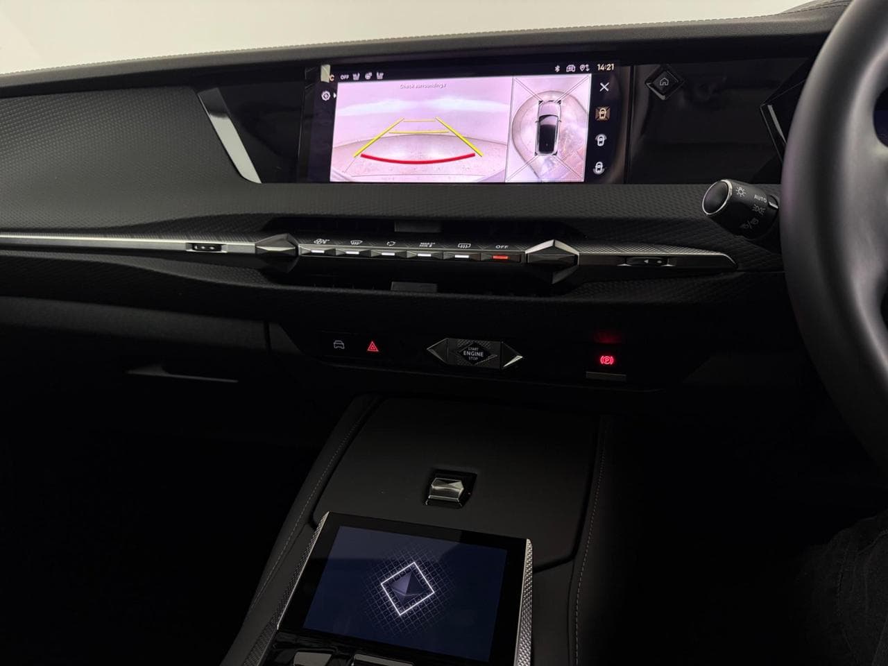 DS 4 thumbnail Infotainment System