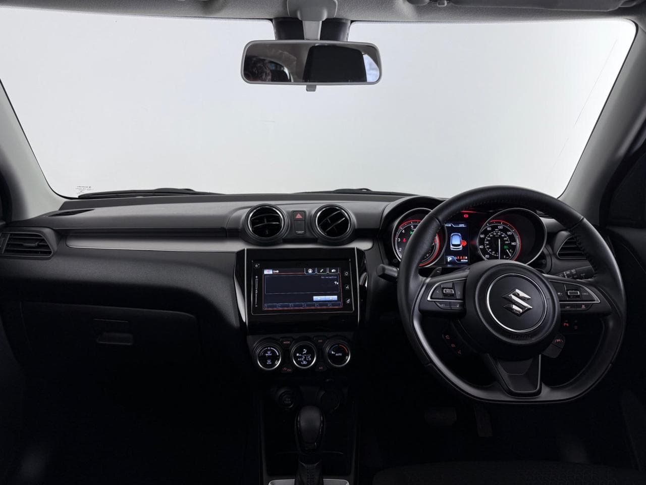 SUZUKI Swift thumbnail Interior Front