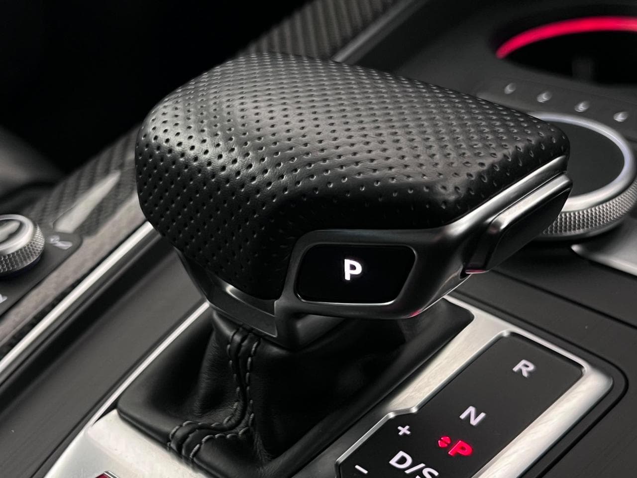 AUDI A4 thumbnail Interior Front
