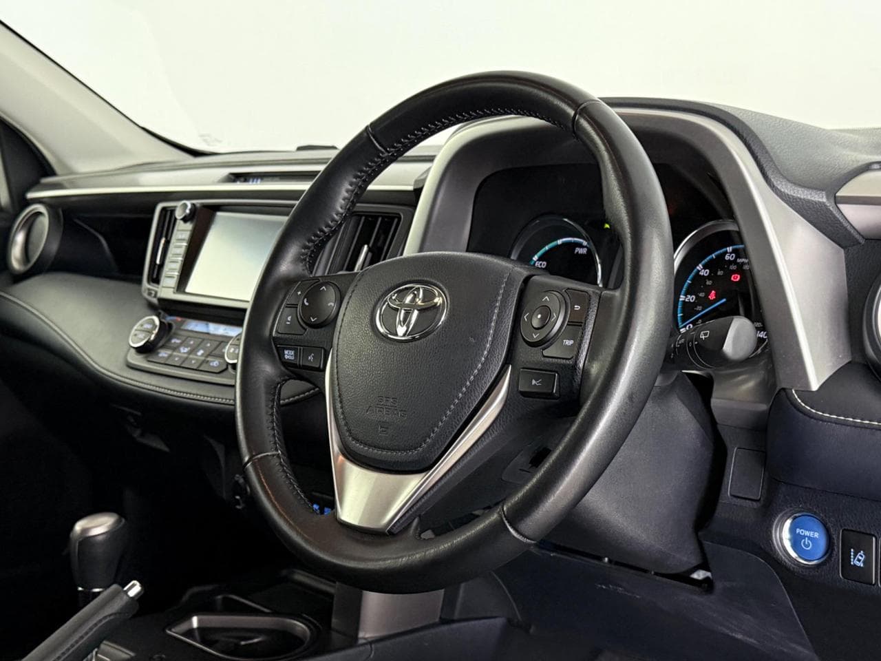 TOYOTA RAV4 thumbnail Steering Wheel