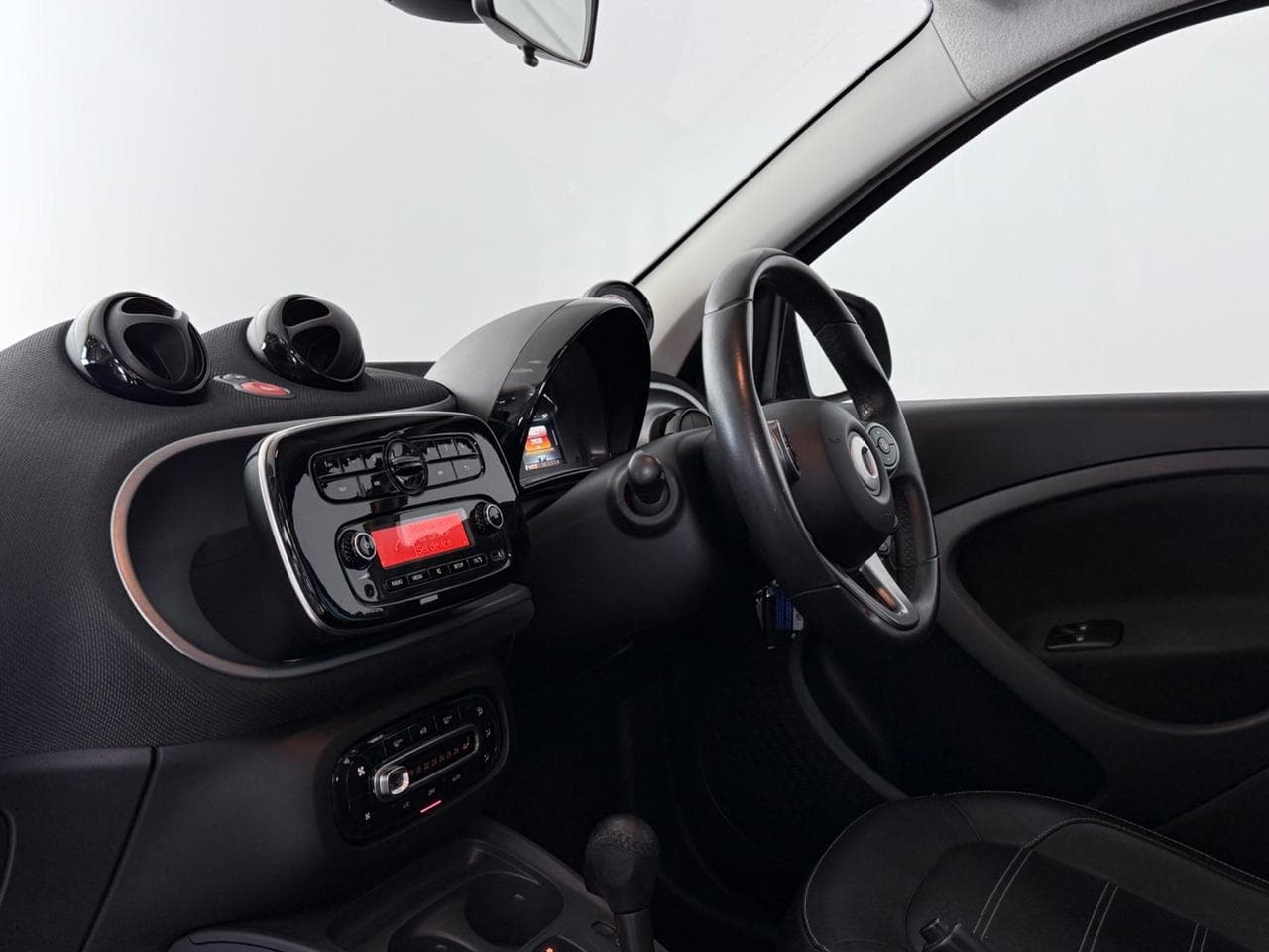 SMART forfour thumbnail Interior Front