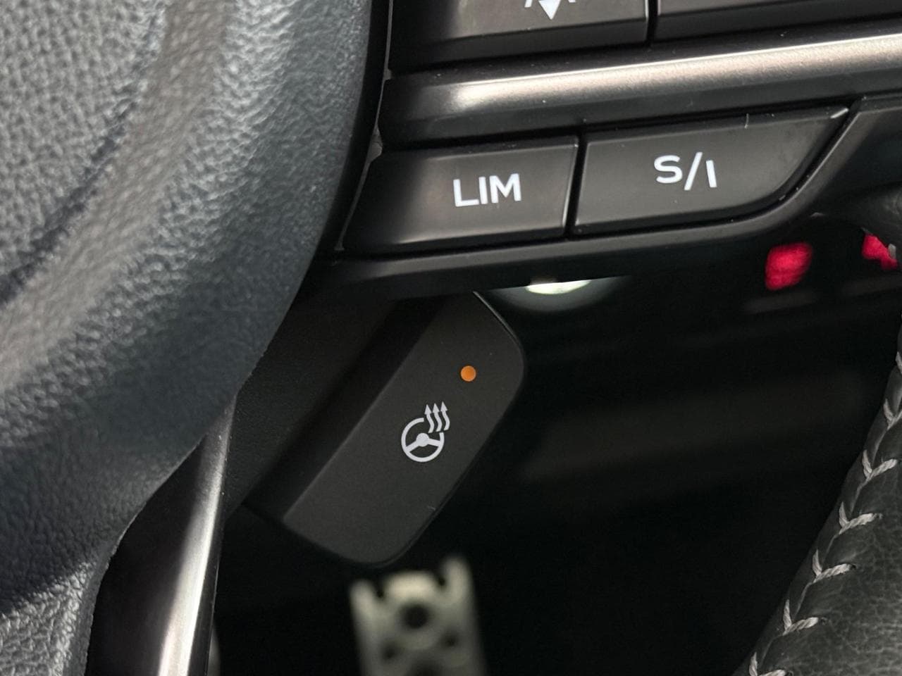 SUBARU Forester thumbnail Misc Controls