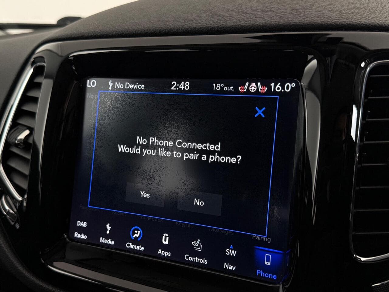 JEEP Compass thumbnail Infotainment System