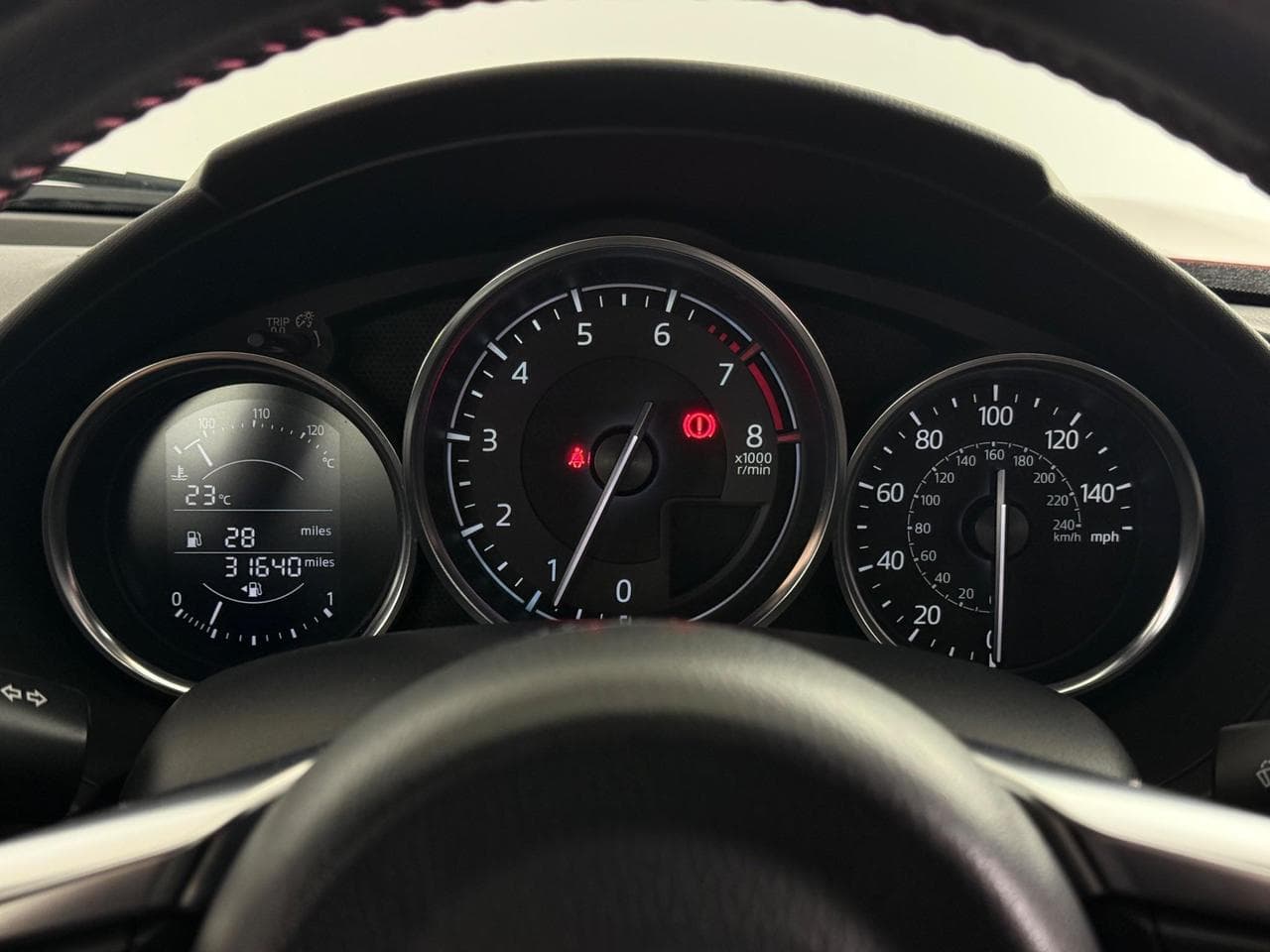 MAZDA MX-5 thumbnail Driver Instruments