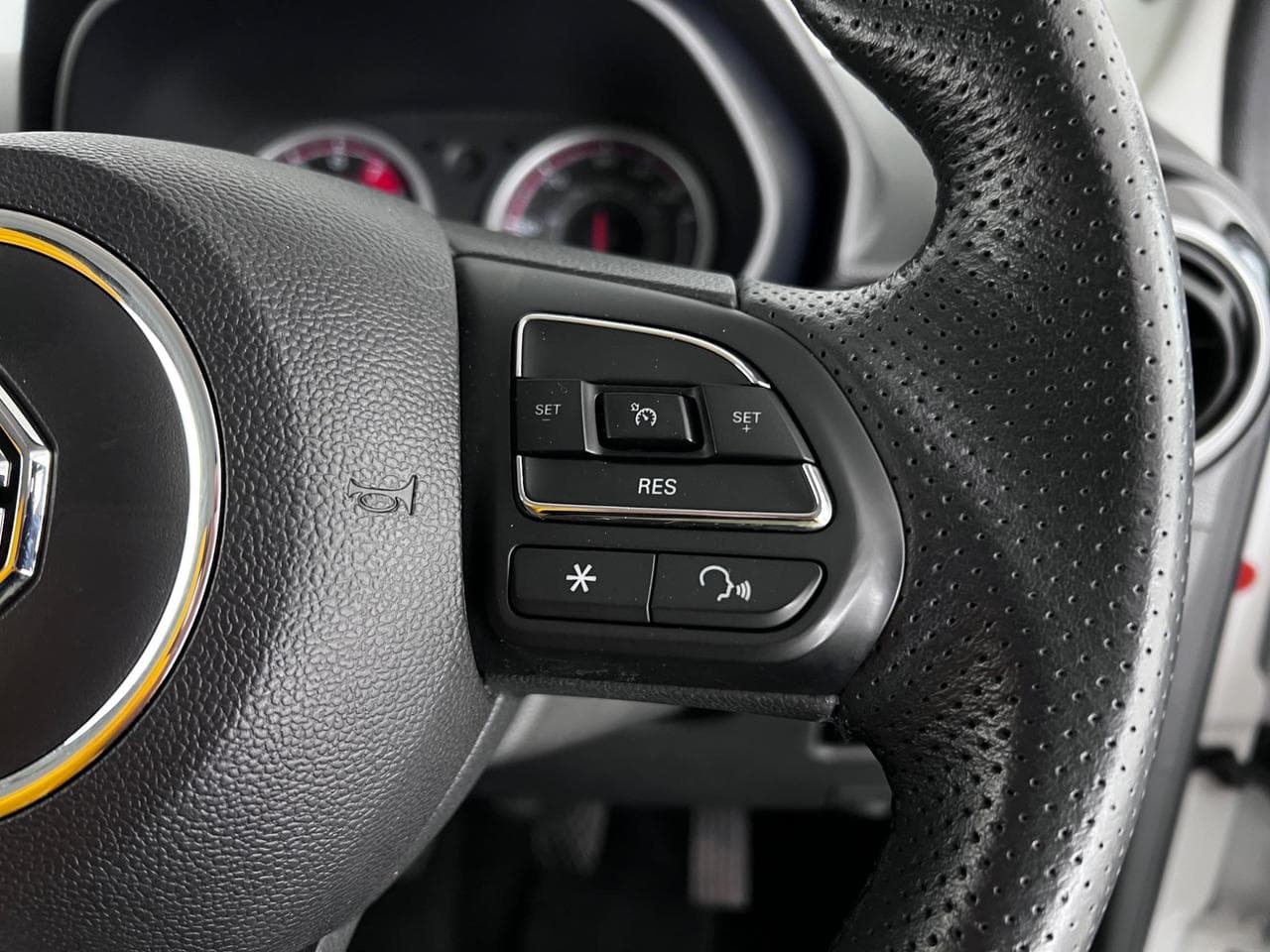 MG MG3 thumbnail Misc Controls