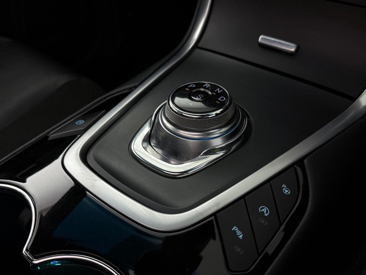 Ford Edge thumbnail Misc Controls