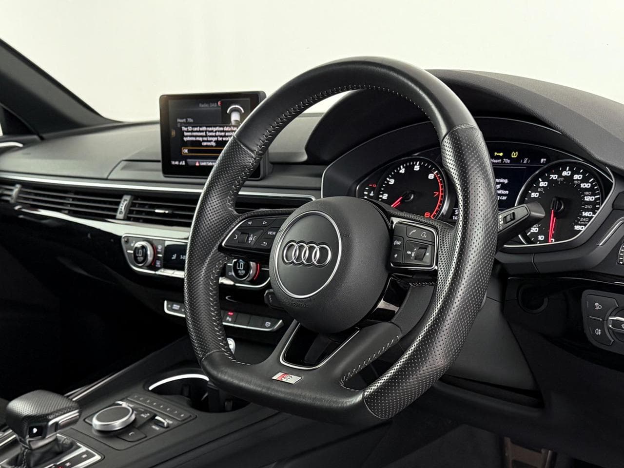 AUDI A4 thumbnail Steering Wheel