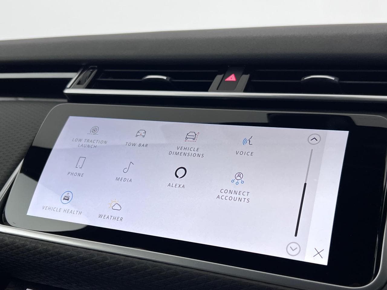 LAND ROVER RANGE ROVER VELAR thumbnail Infotainment System