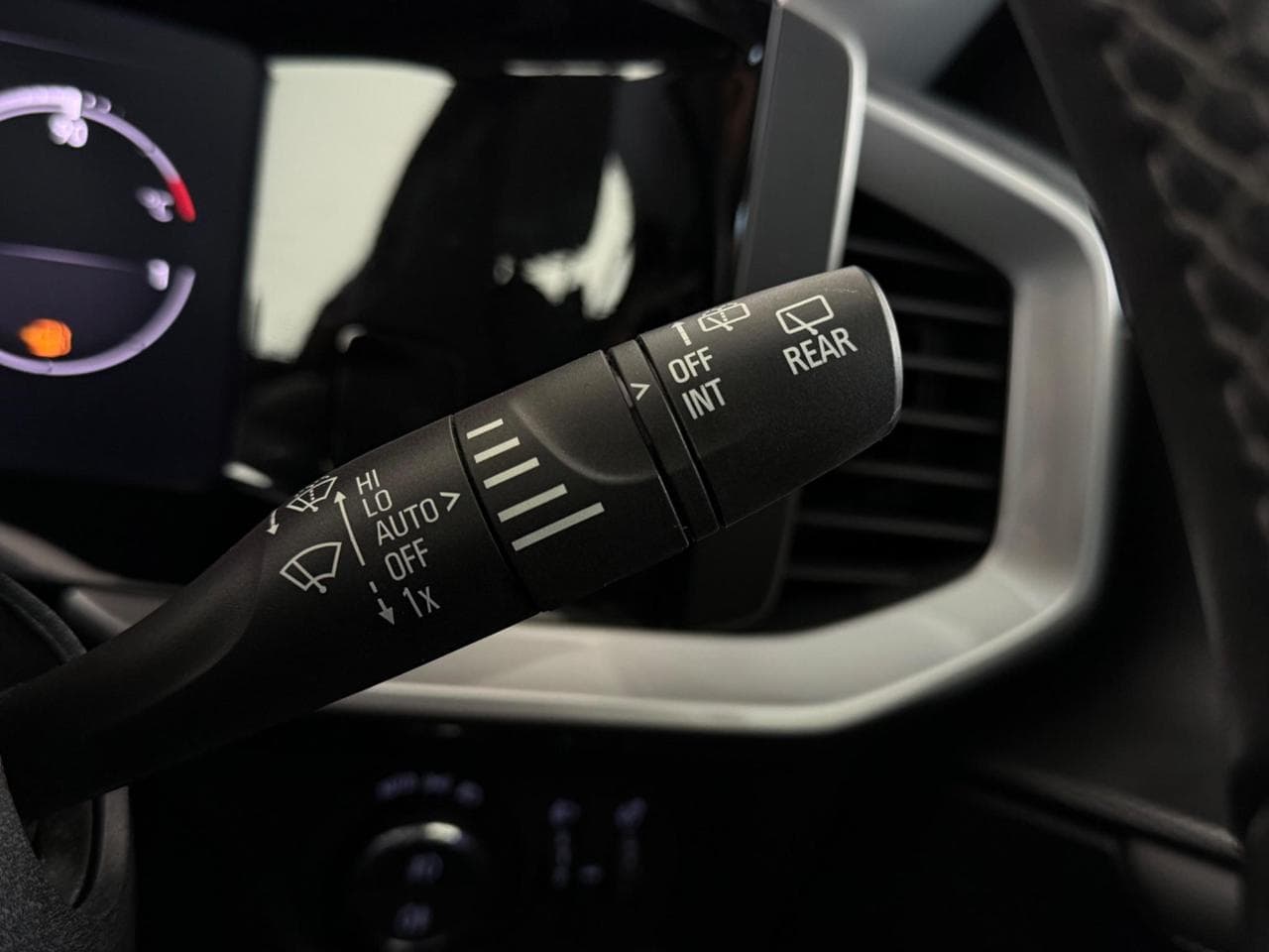 VAUXHALL Mokka thumbnail Misc Controls