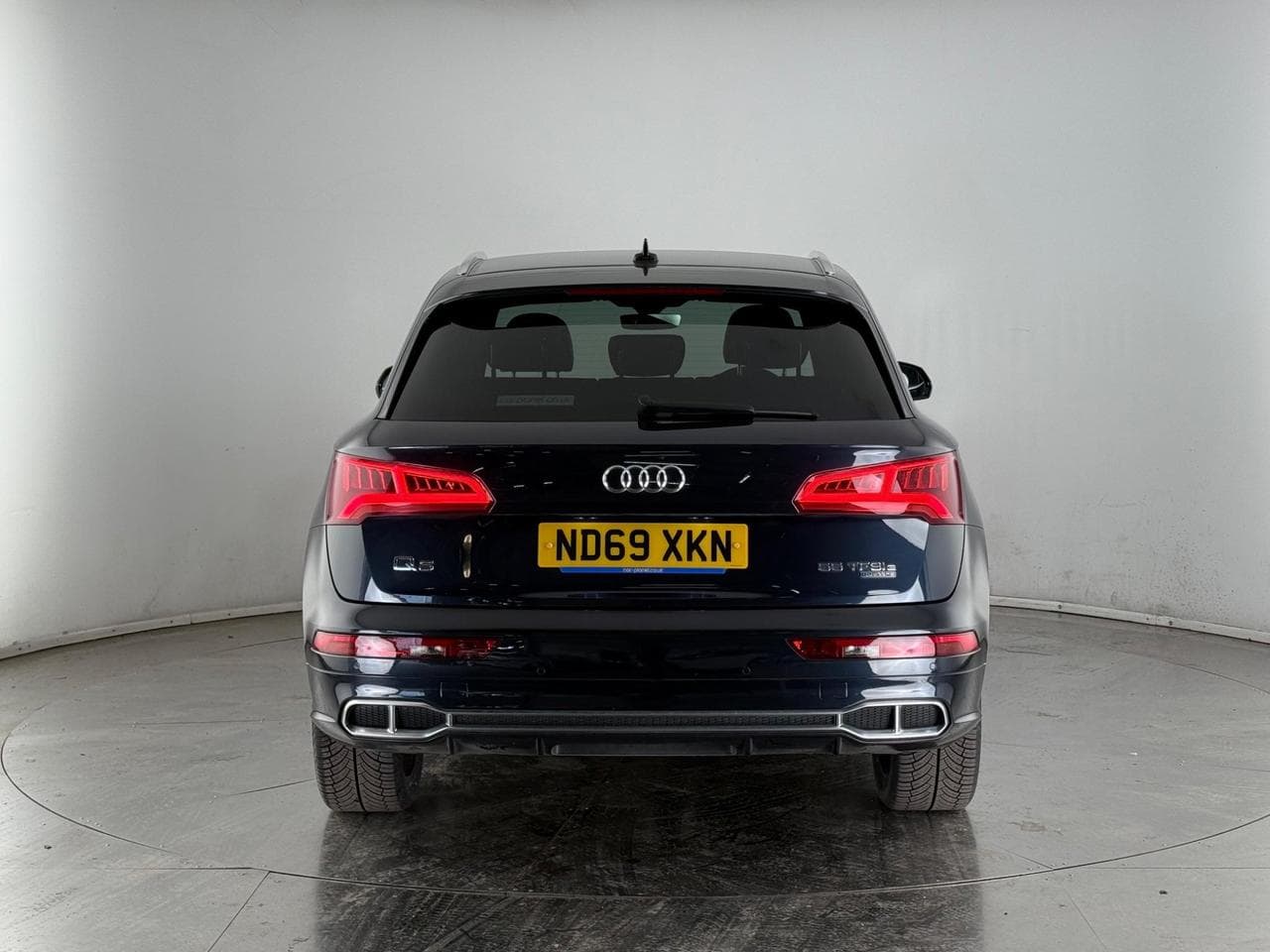 AUDI Q5 thumbnail Rear