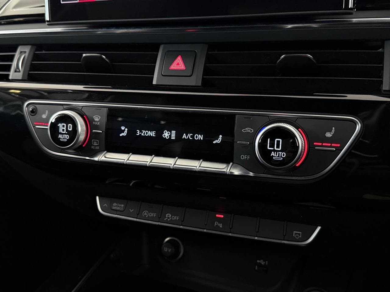 AUDI A4 thumbnail Infotainment System