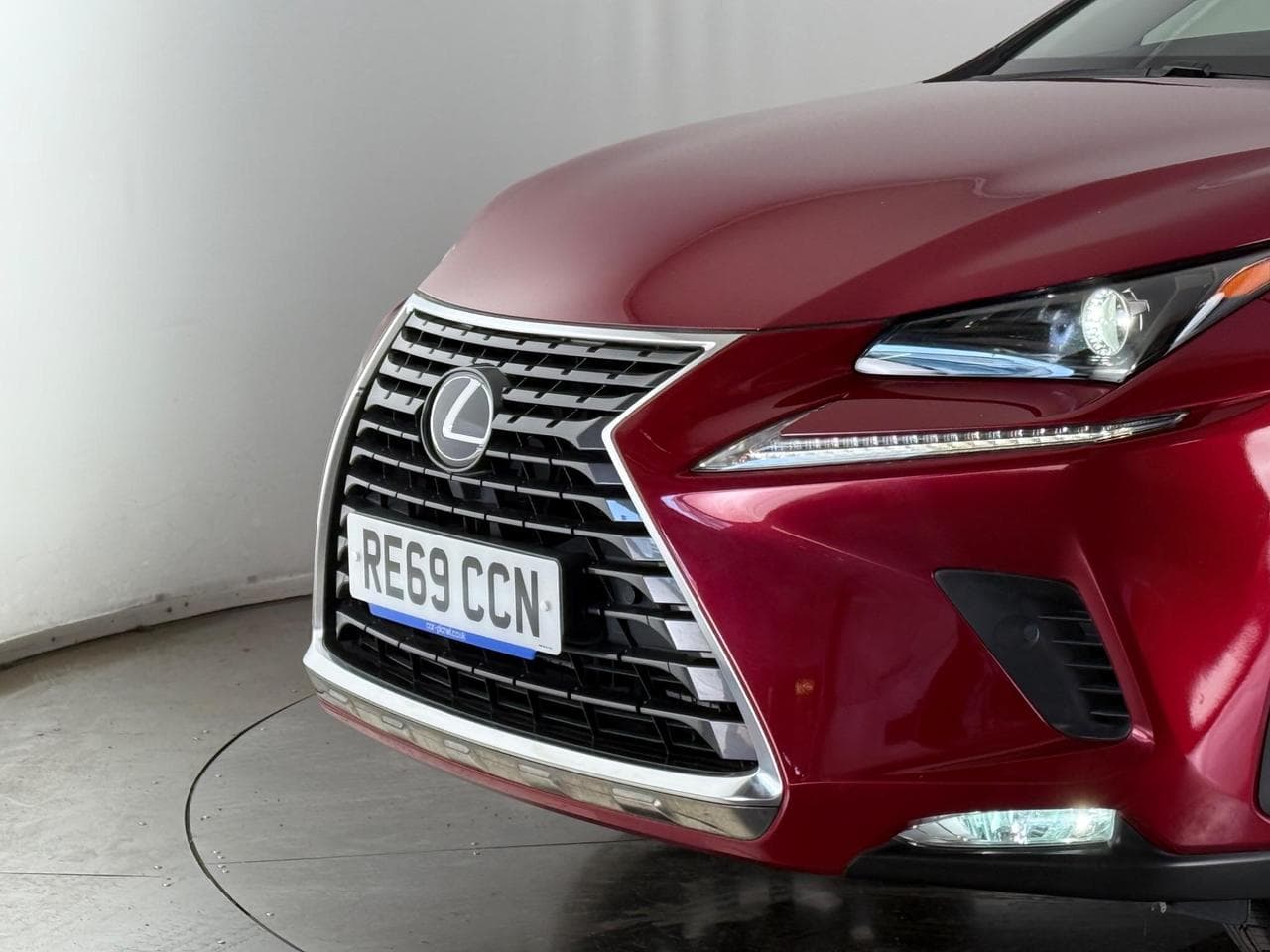 LEXUS NX thumbnail Lights Front
