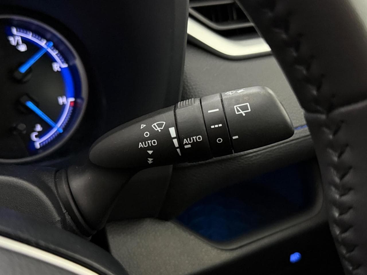 TOYOTA RAV4 thumbnail Misc Controls