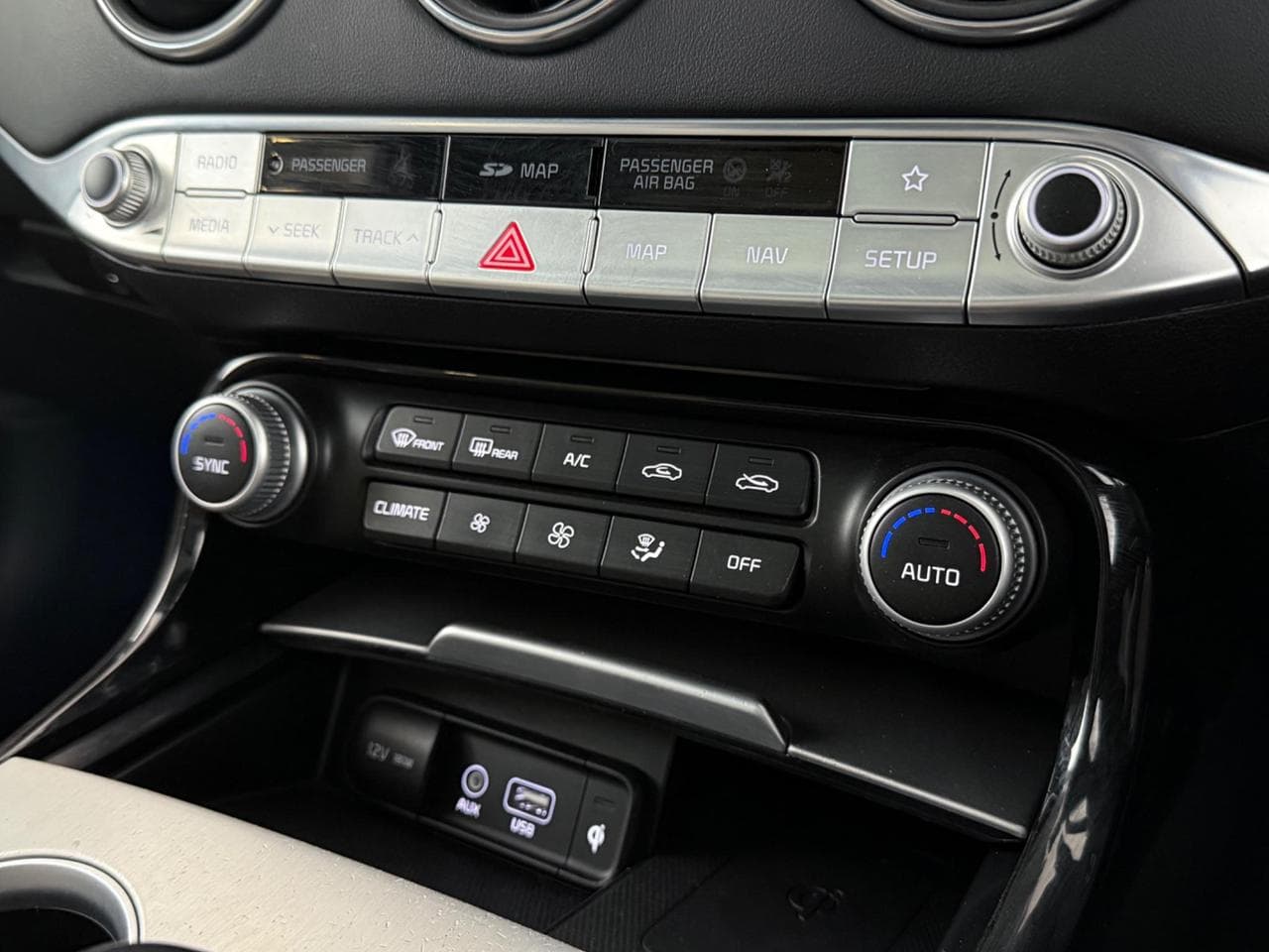 Kia Stinger thumbnail Misc Controls