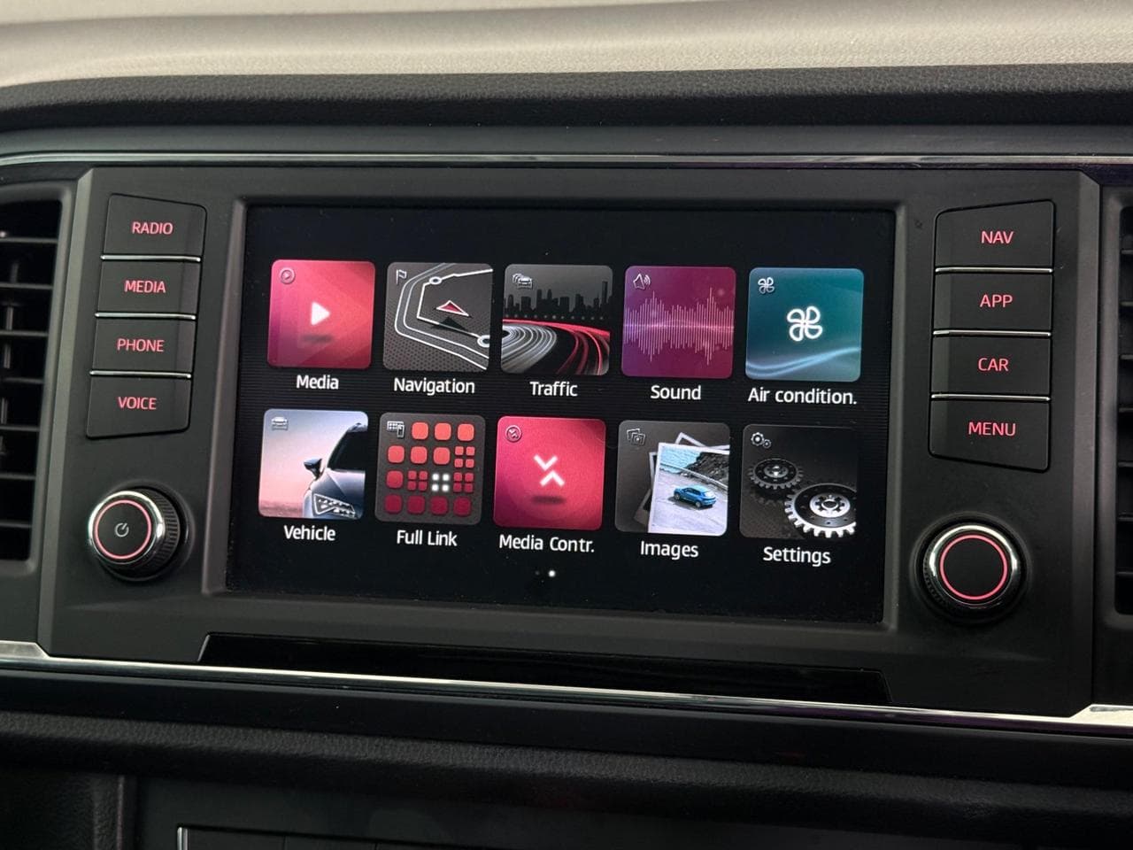 SEAT Ateca thumbnail Infotainment System
