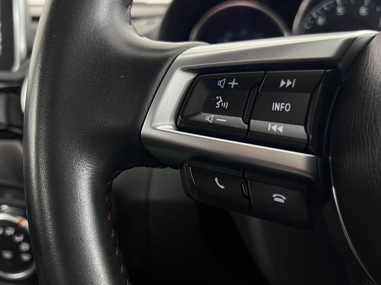 MAZDA MX-5 thumbnail Misc Controls