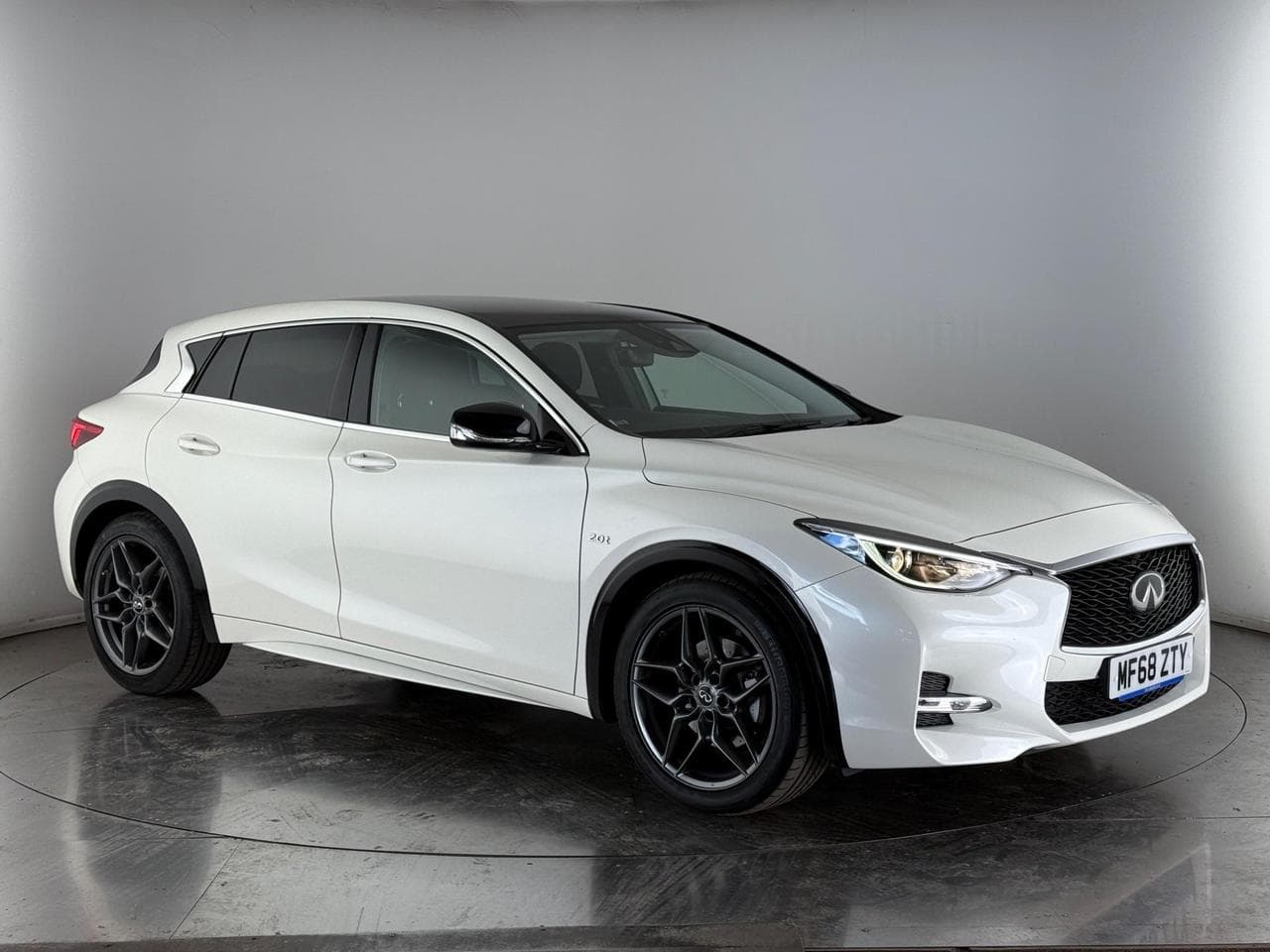 INFINITI Q30 - INFINITI Q30 2.0T Sport DCT Euro 6 (s/s) 5dr