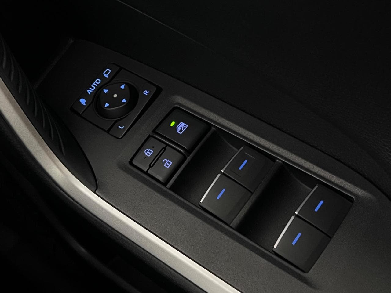 TOYOTA RAV4 thumbnail Misc Controls
