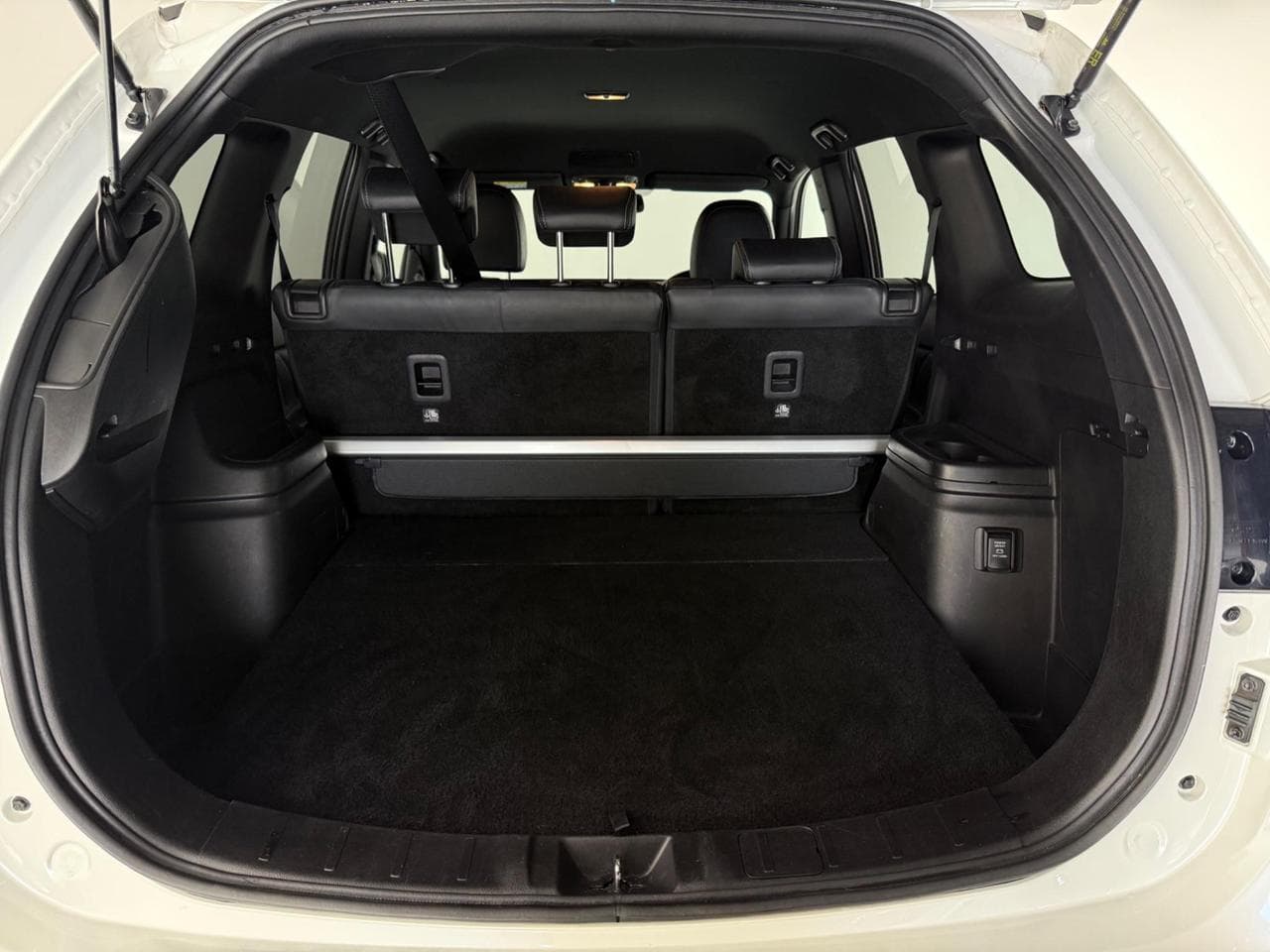 MITSUBISHI Outlander thumbnail Boot