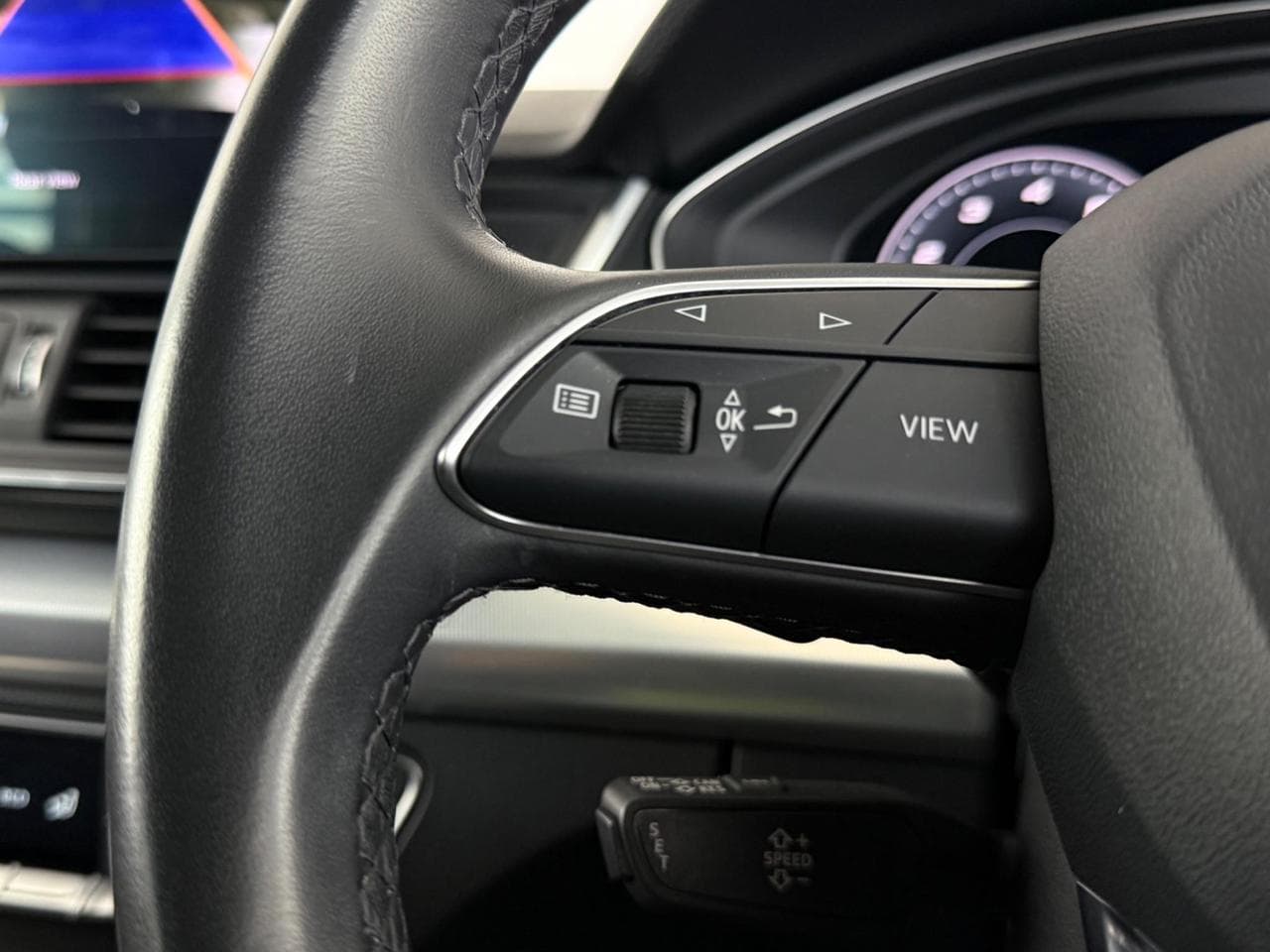 AUDI Q5 thumbnail Misc Controls