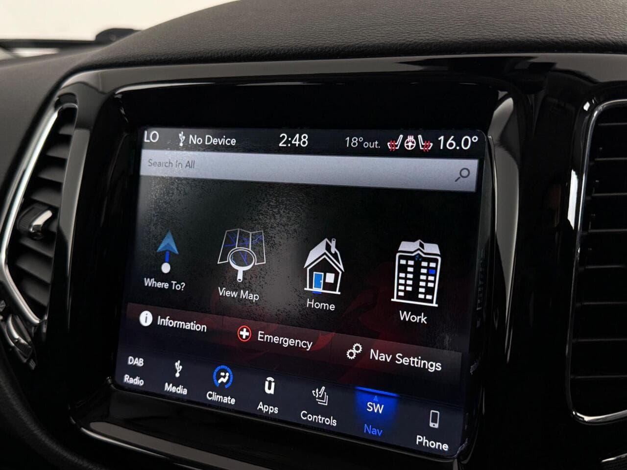 JEEP Compass thumbnail Infotainment System