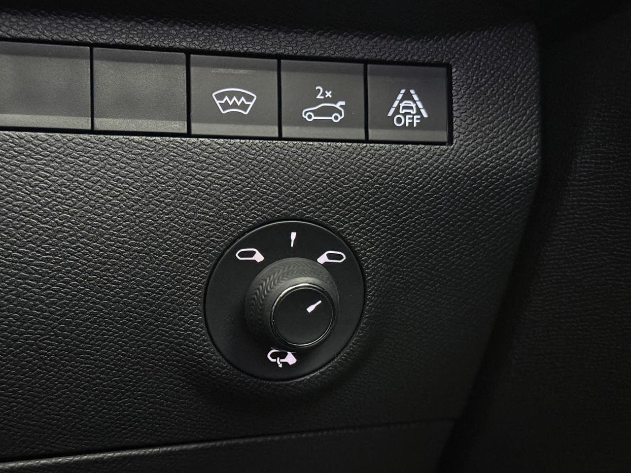 DS 7 Crossback thumbnail Misc Controls