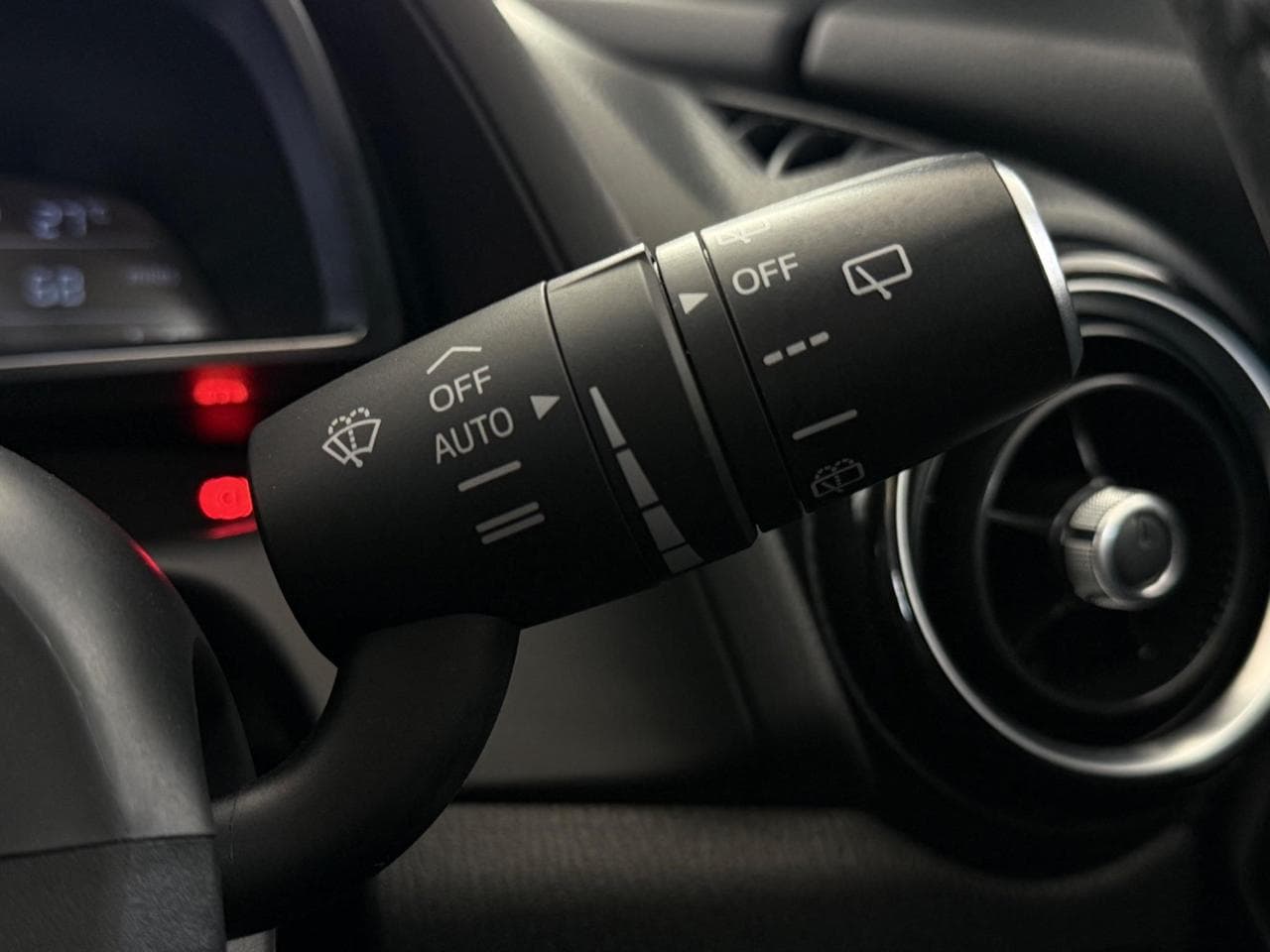MAZDA 2 thumbnail Misc Controls