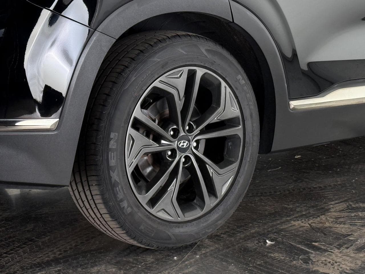 HYUNDAI Santa Fe thumbnail Wheel