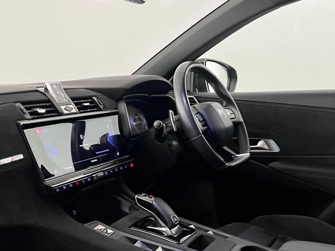 DS 7 Crossback thumbnail Interior Front
