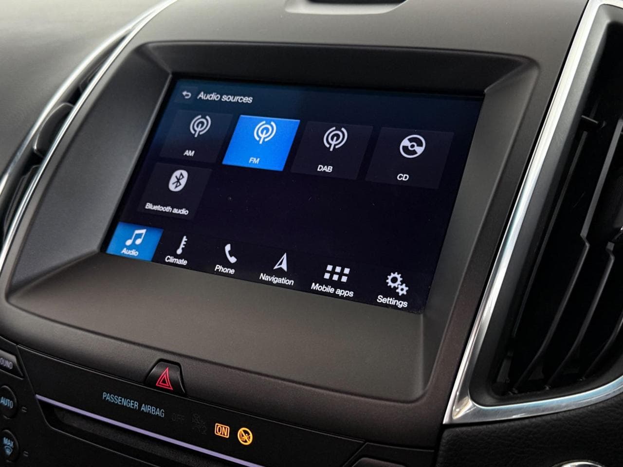 Ford Edge thumbnail Infotainment System