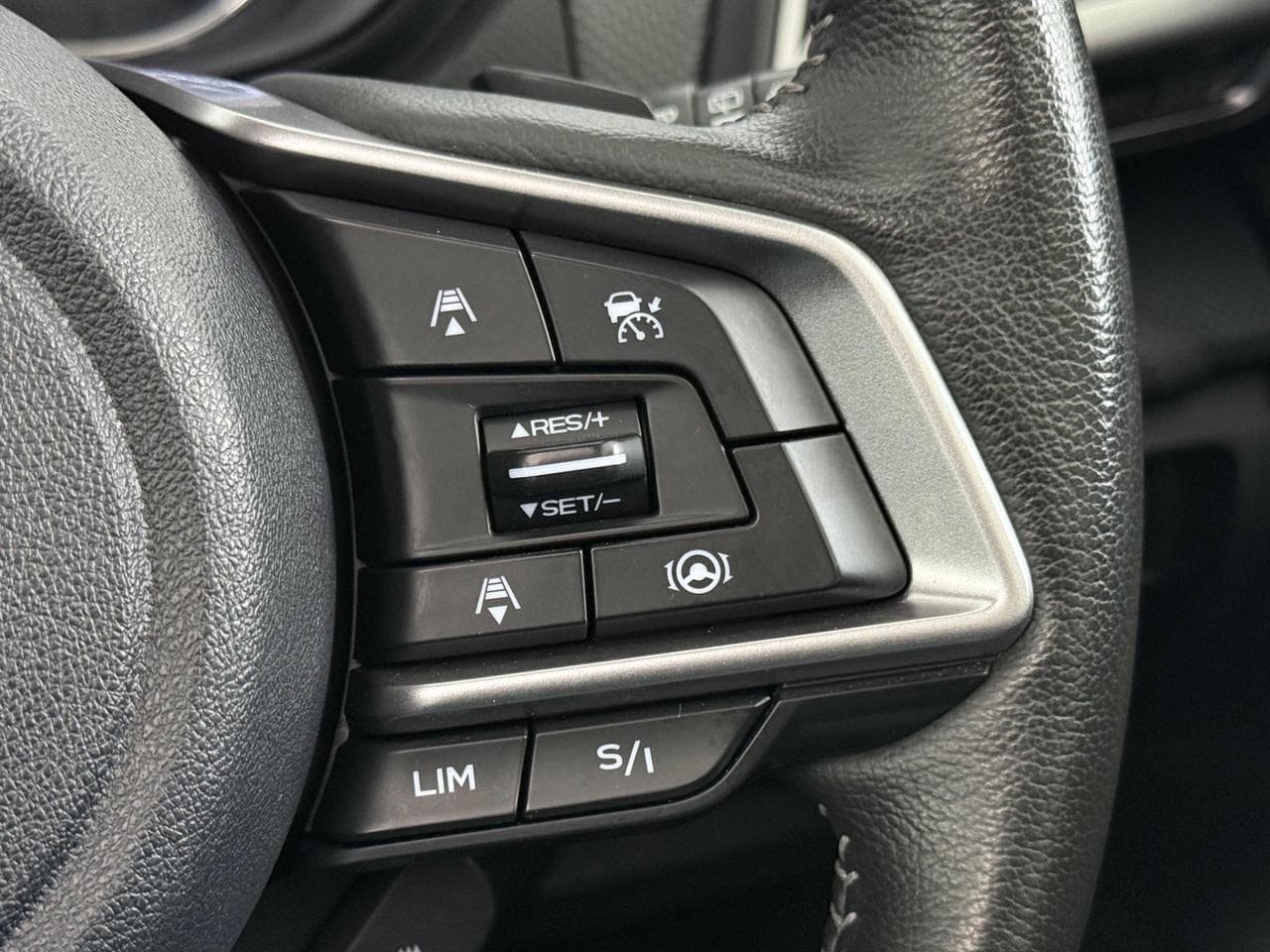 SUBARU Forester thumbnail Misc Controls