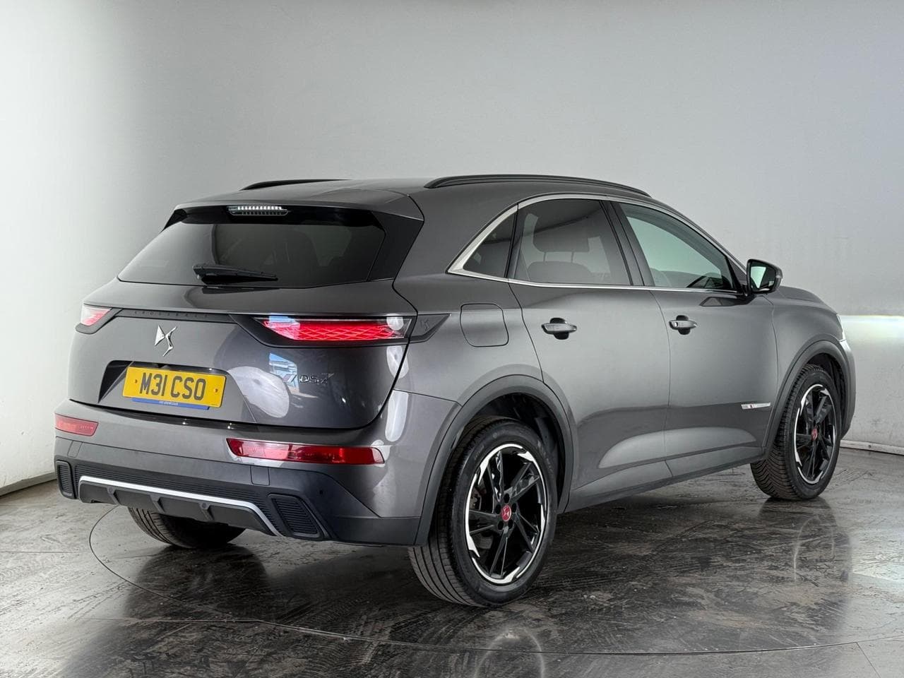 DS 7 Crossback thumbnail Rear Right