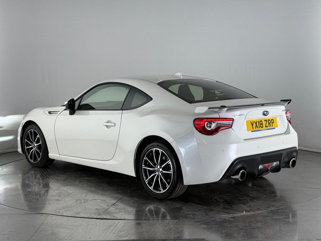 SUBARU BRZ thumbnail Rear Left