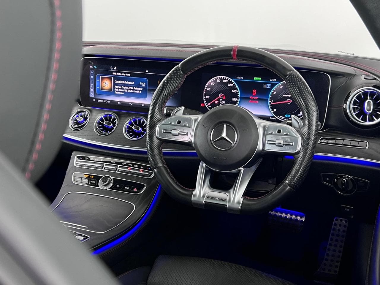 MERCEDES-BENZ E-Class thumbnail Steering Wheel
