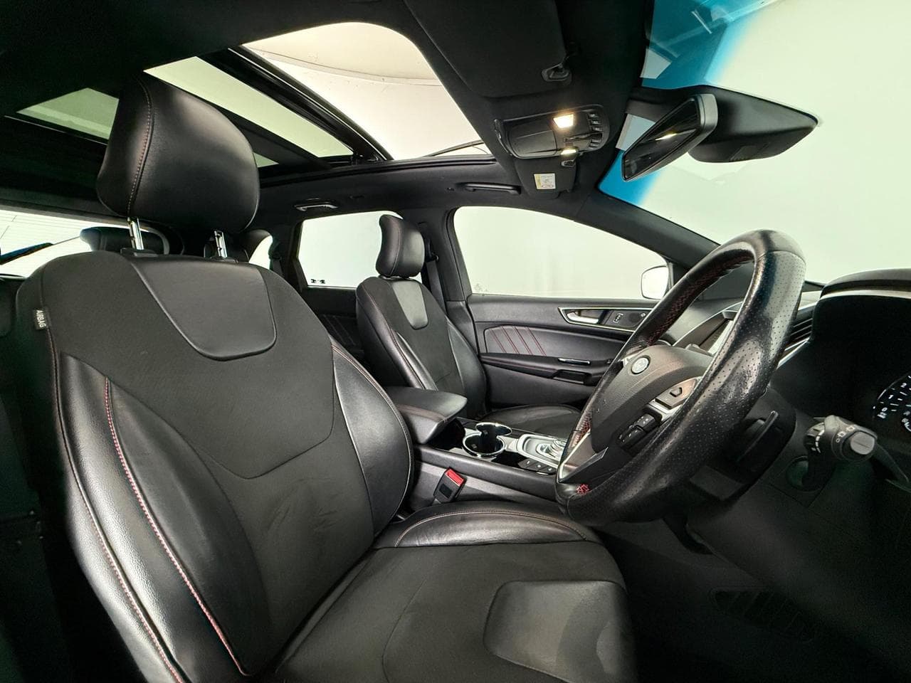 Ford Edge thumbnail Seat Driver