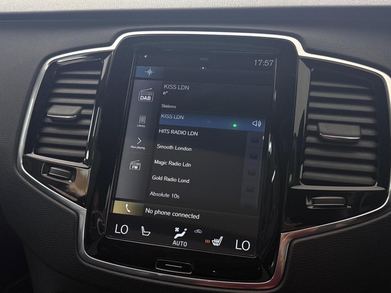 VOLVO XC90 thumbnail Infotainment System