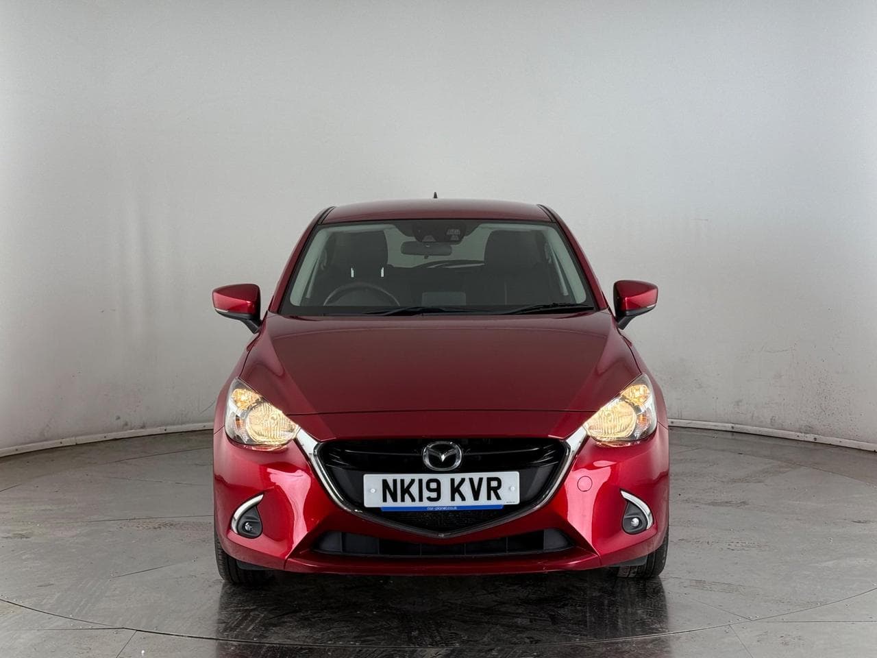 MAZDA 2 thumbnail Front